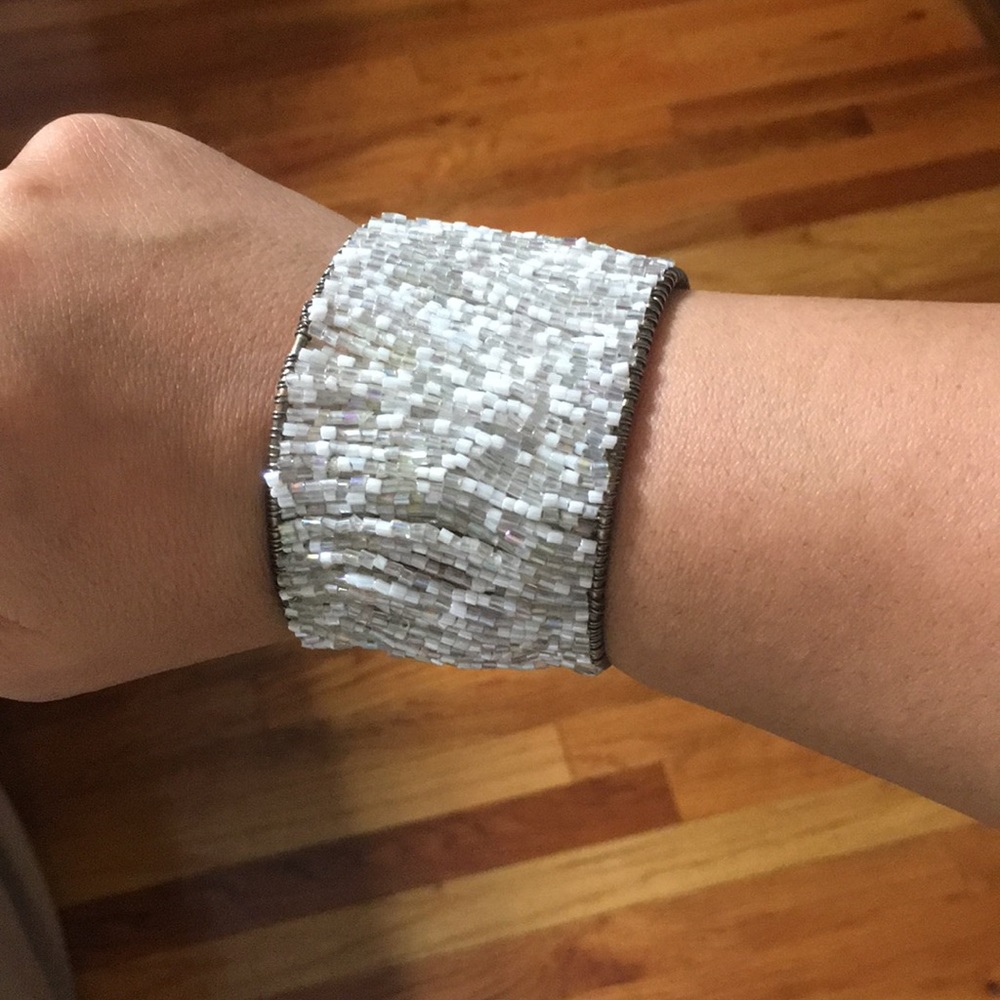 White, clear and sliver beaded bracelet